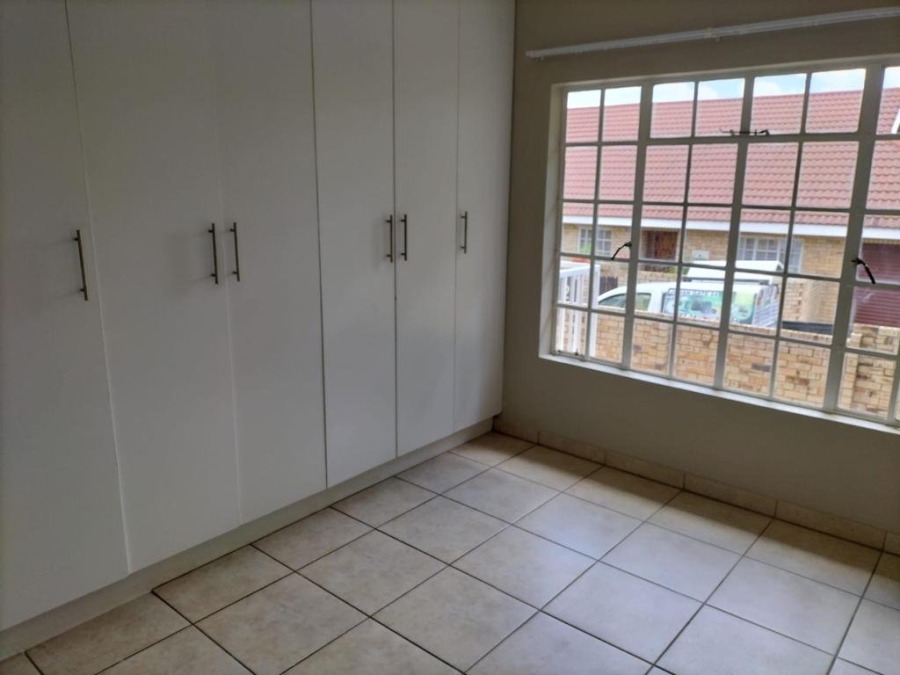 3 Bedroom Property for Sale in Pentagon Park Free State